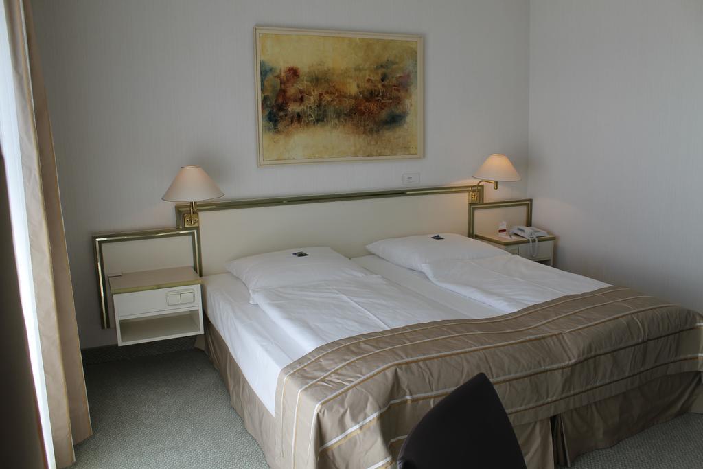 Panoramahotel Waldenburg Waldenburg (Baden-Wurttemberg) Room photo