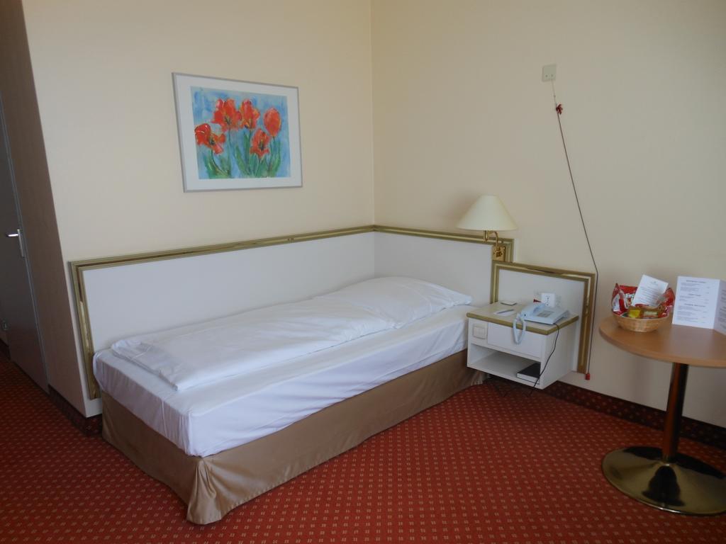 Panoramahotel Waldenburg Waldenburg (Baden-Wurttemberg) Room photo